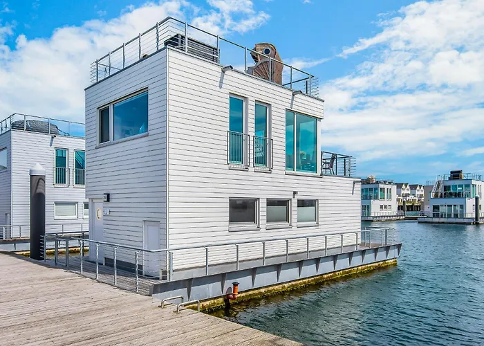 Semesterbostad Bora *